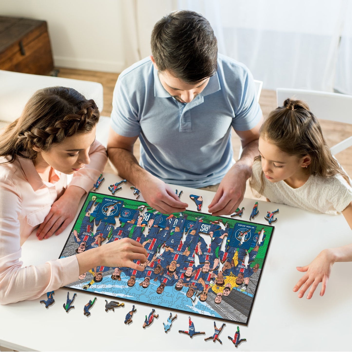 Équipe Paris Saint-Germain® 2024/25 "Triplé Historique" – Puzzle en Bois